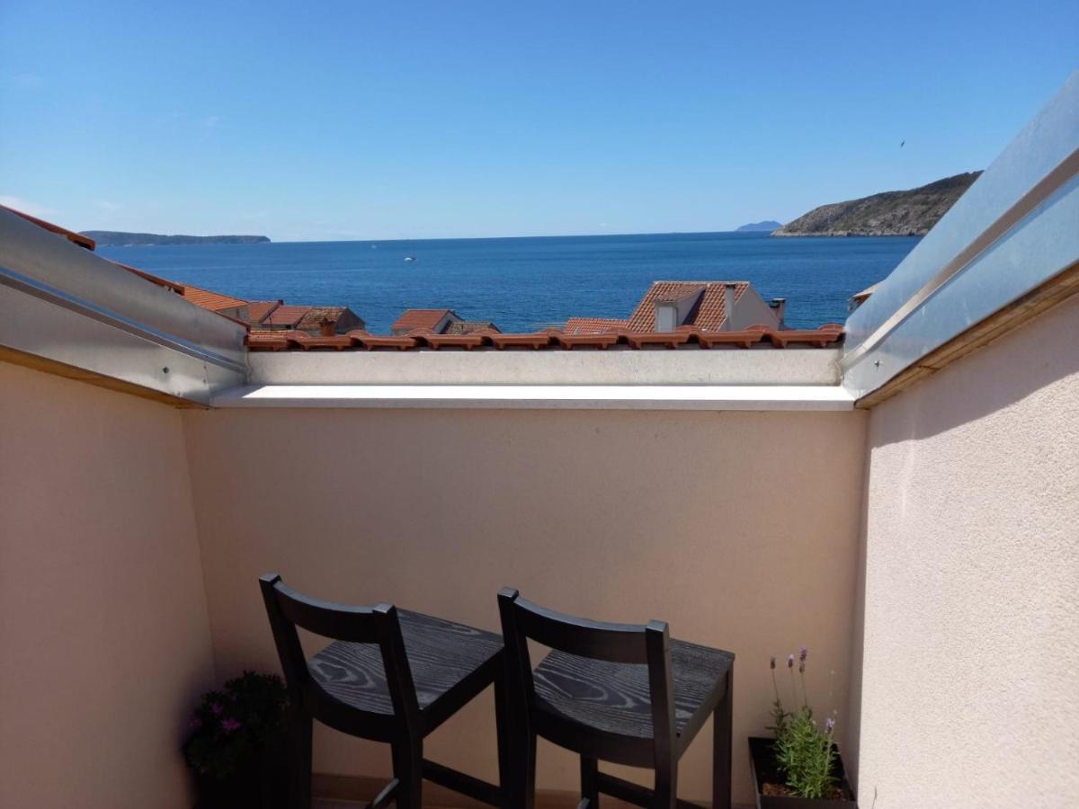 Seaview Suites Ondina Комижа Экстерьер фото