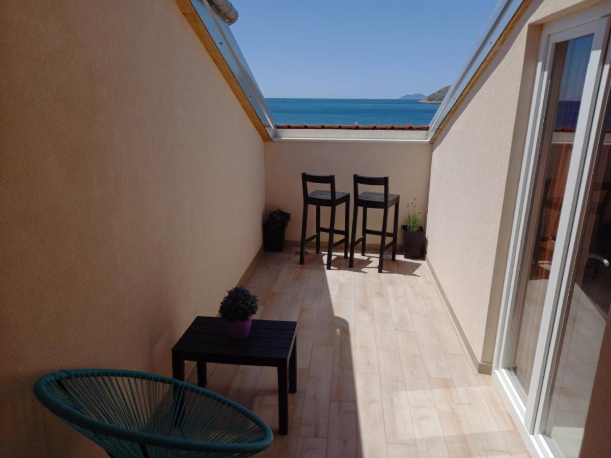 Seaview Suites Ondina Комижа Экстерьер фото