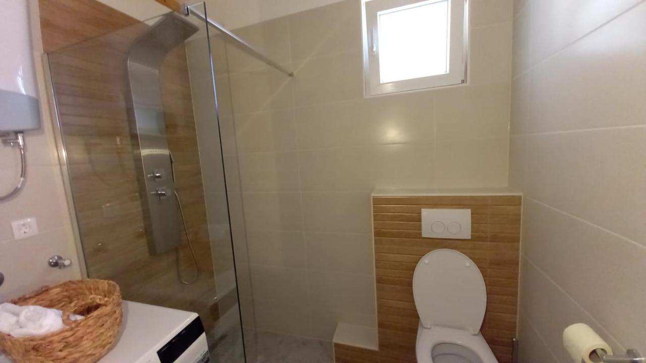Seaview Suites Ondina Комижа Экстерьер фото