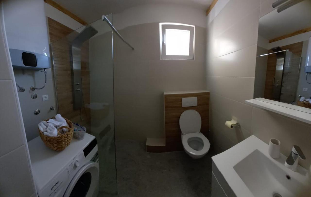 Seaview Suites Ondina Комижа Экстерьер фото