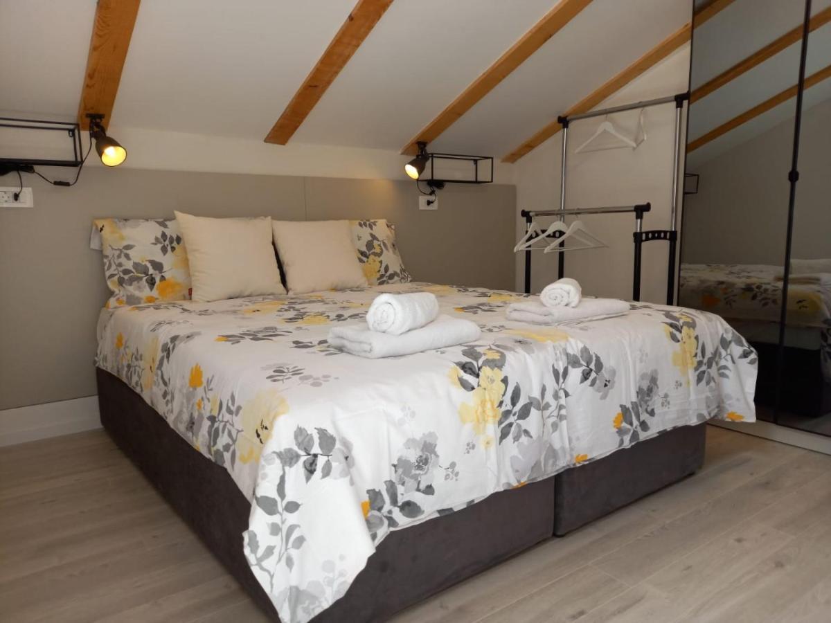 Seaview Suites Ondina Комижа Экстерьер фото