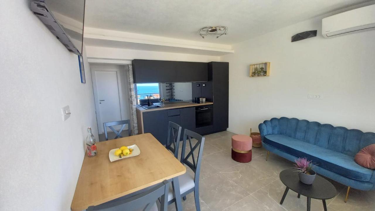 Seaview Suites Ondina Комижа Экстерьер фото